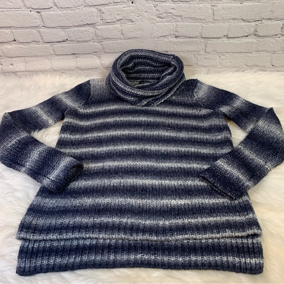 👻3/$15 Last Chance Sale! The Limited Blue White Striped Cowl Neck Fuzzy Sweater - Picture 3 of 8